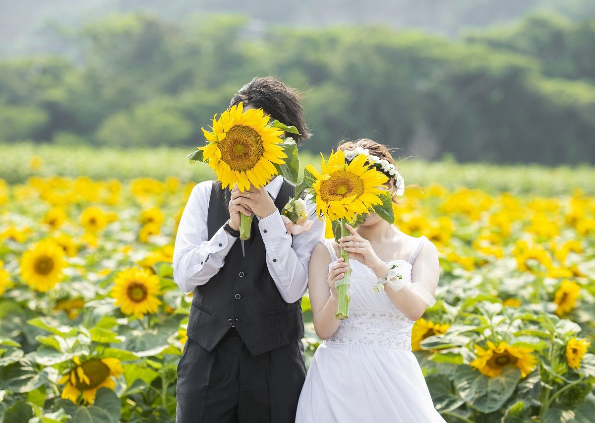 夏を感じる☀ひまわりと一緒に元気な結婚式前撮り撮影！