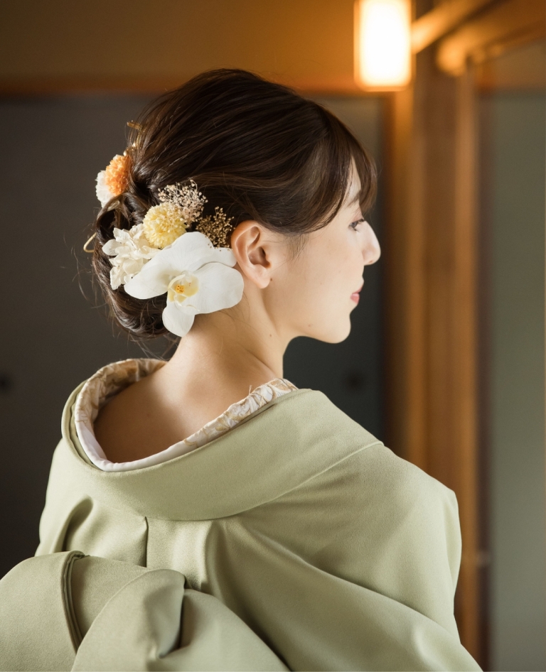 ブラックのカラードレス