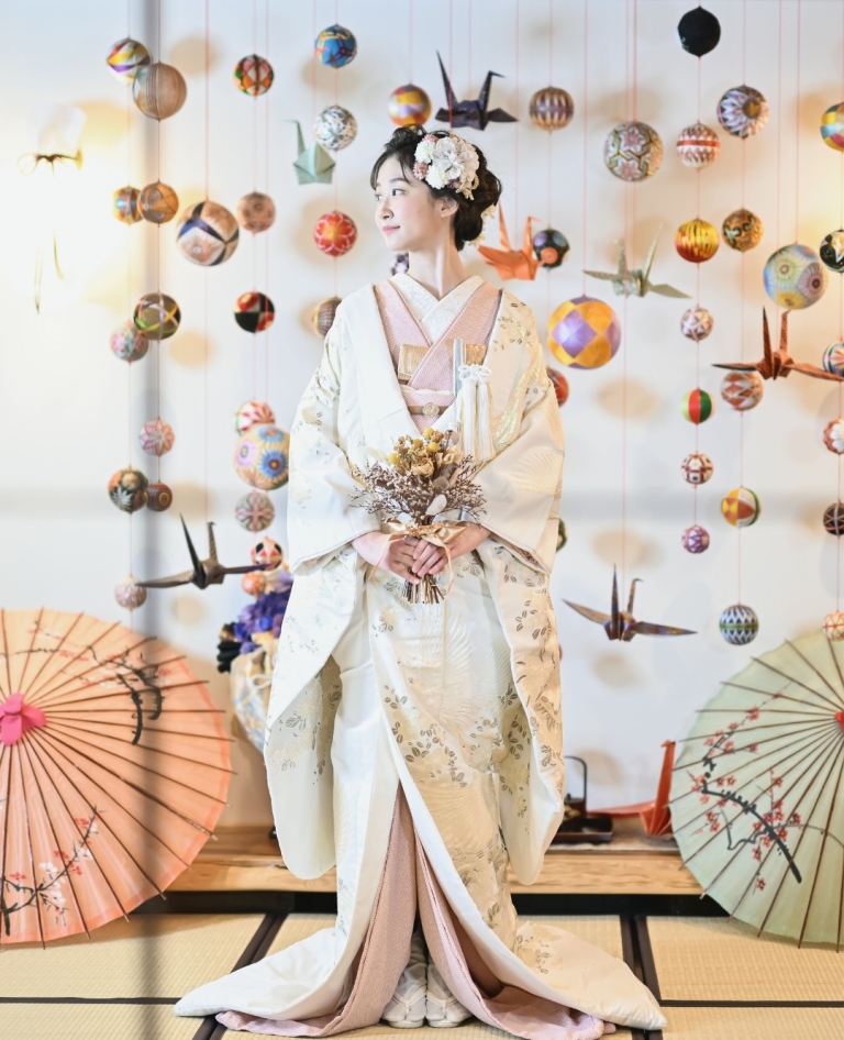 ピンクのカラードレス