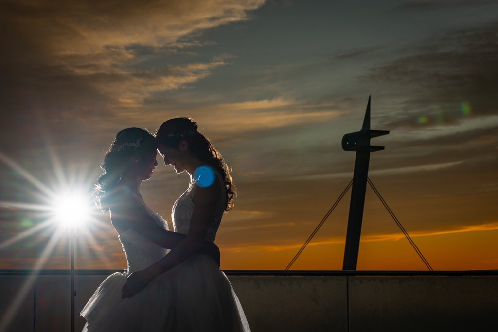 lgbtqのふたりの結婚写真