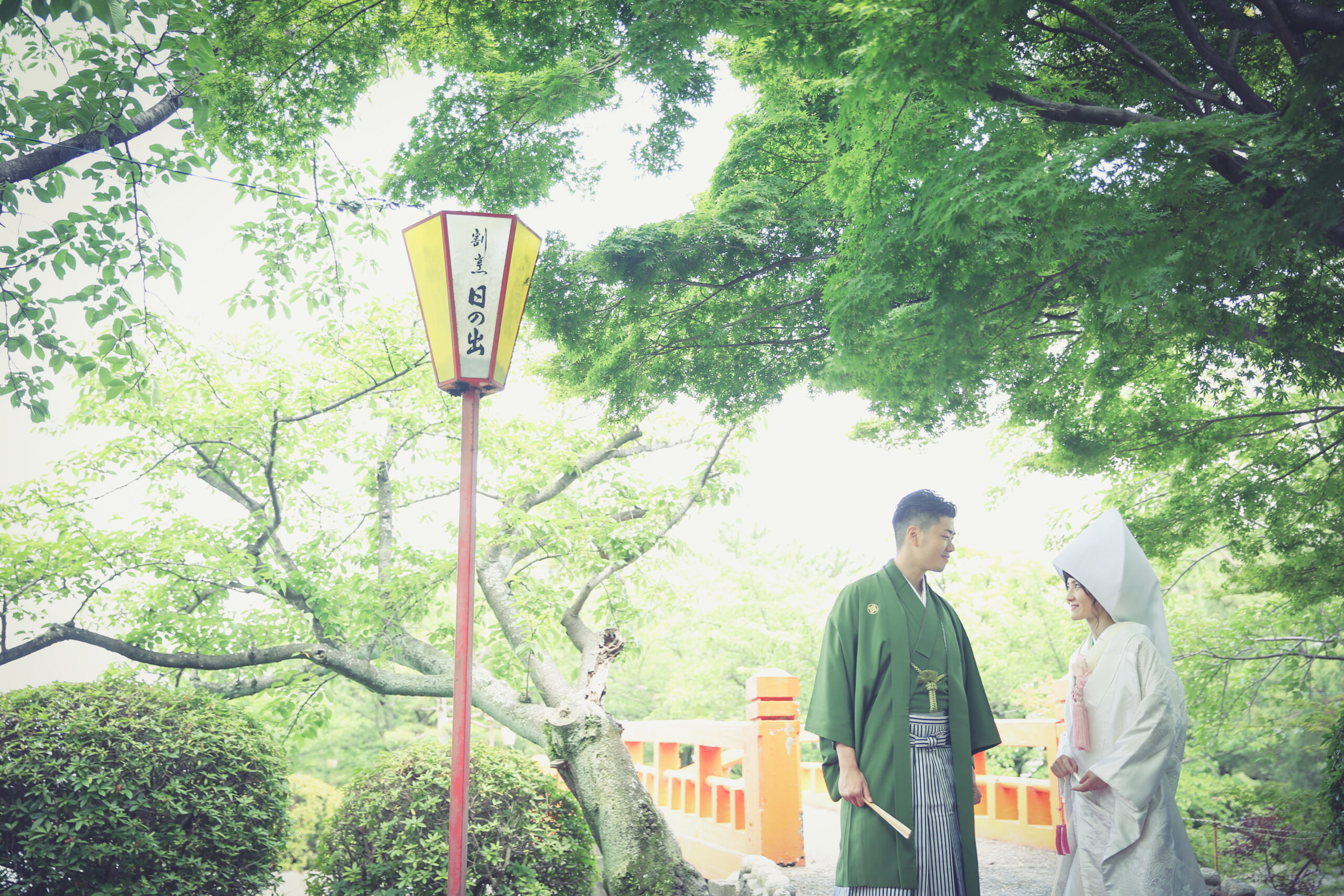 九華公園の全景。かつての桑名城跡に広がるお堀と石垣、緑豊かな園内の美しい風景