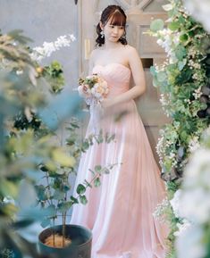 ライトピンクのカラードレス。和装・洋装が選べる結婚写真のレンタル衣装