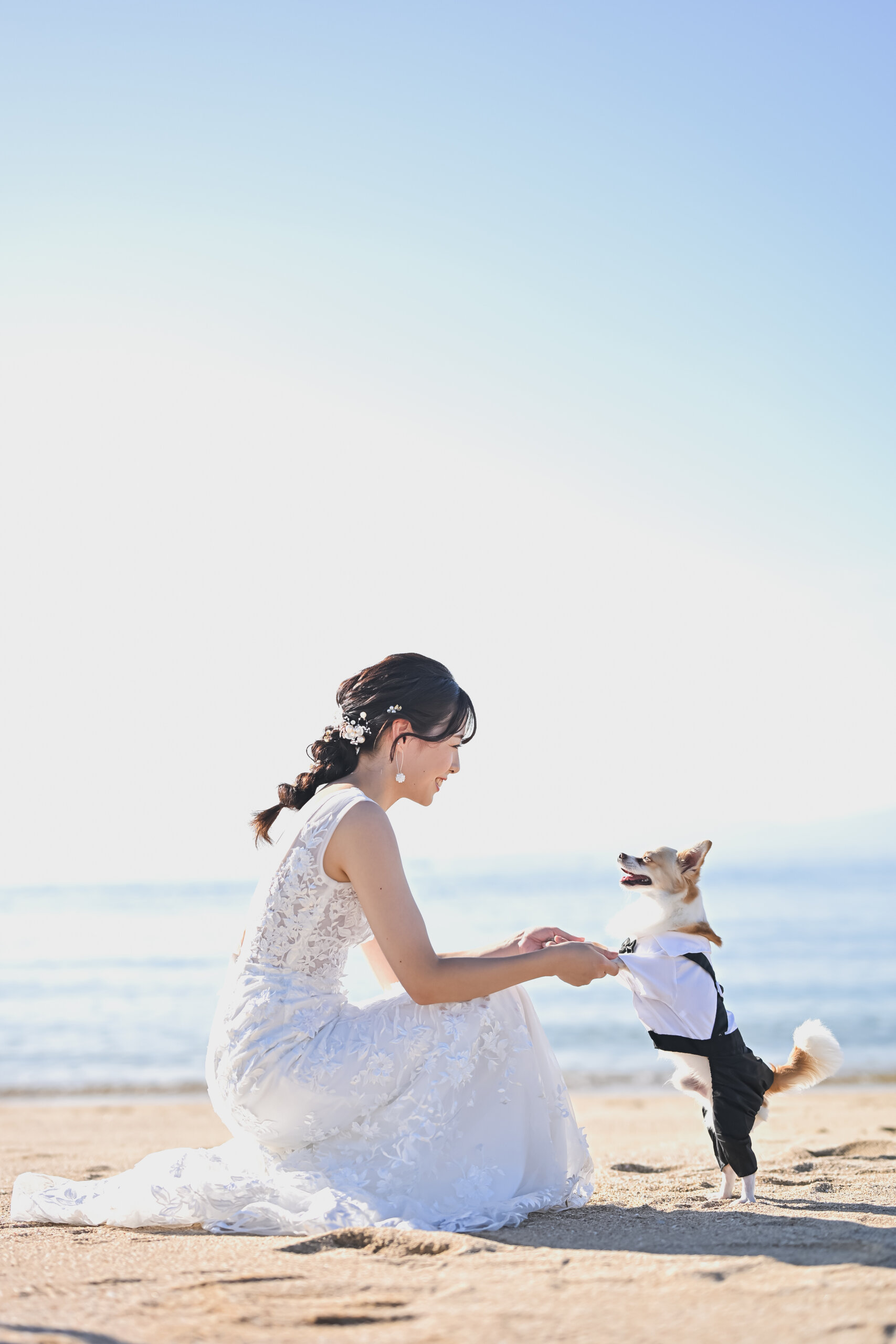 愛犬を中心に家族みんなで笑顔の集合写真