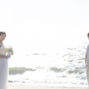 きらめく水面が美しい。内海で叶える憧れの前撮り の結婚写真・前撮りカット