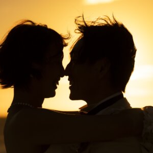 内海ならではの雰囲気を活かした結婚写真